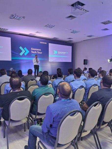 SIEMENS AMPLIA TECH TOUR E LEVA SOLUÇÕES DE INDÚSTRIA DIGITAL E AUTOMAÇÃO PARA VITÓRIA E RECIFE